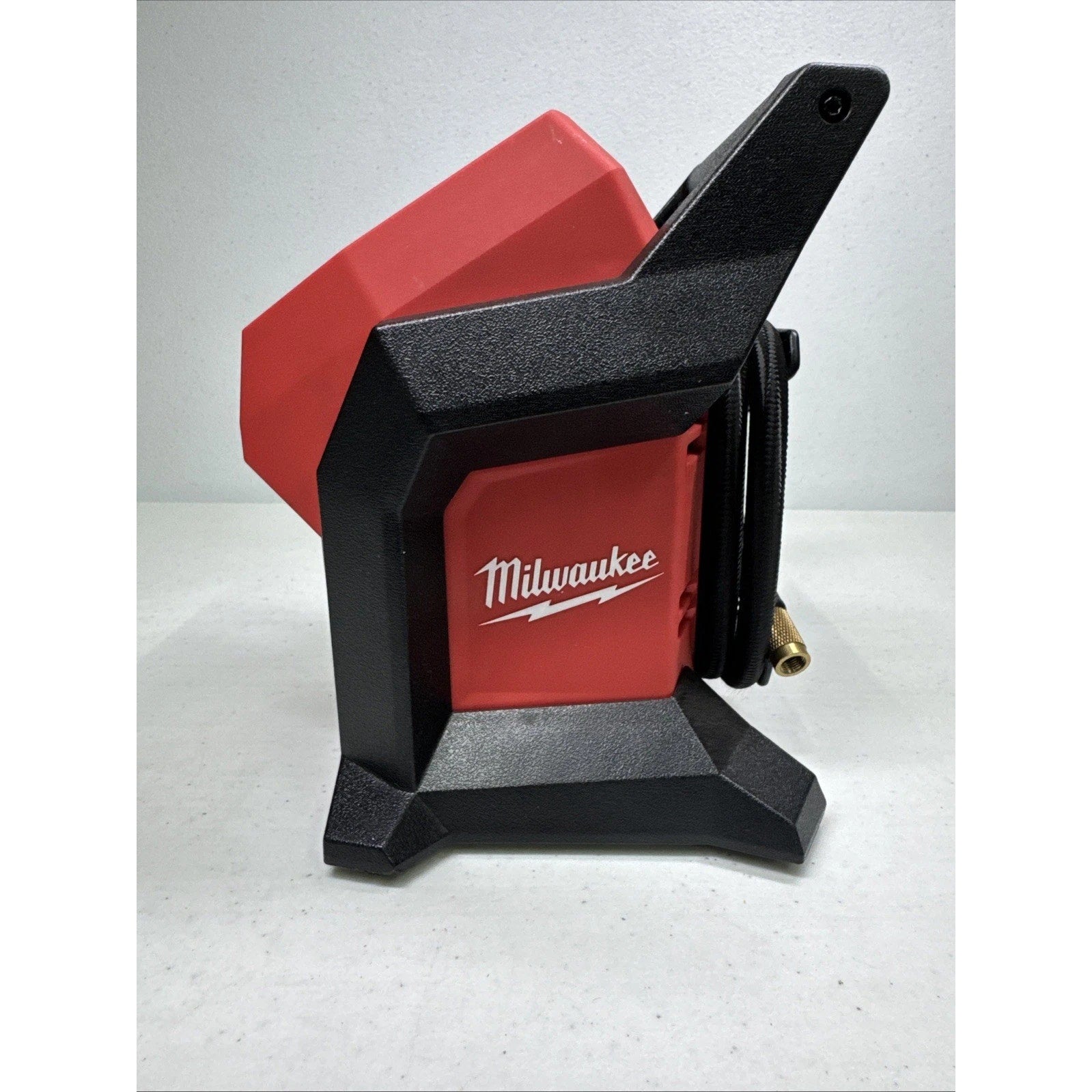 M12 Cordless Compact Inflator