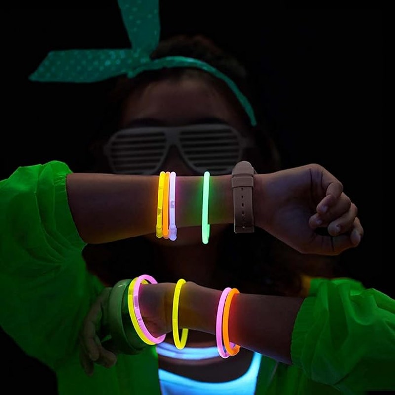 100PCS Glow Sticks Bulk Party Pack