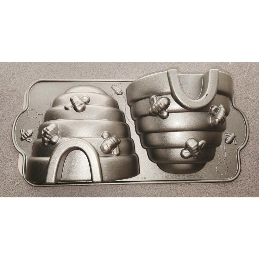 Nordic Ware Beehive Baking Pan New